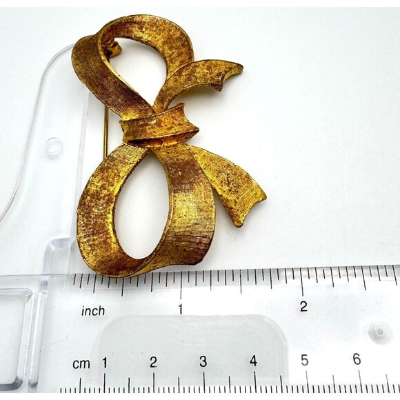 Brooch Pin Gold Tone Bow Vintage Textured Metal 2 4gram Elegant - Picture 2 of 8